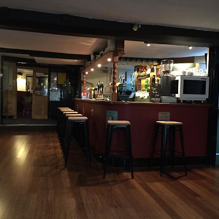 The Globe Inn Buckfastleigh Exterior foto